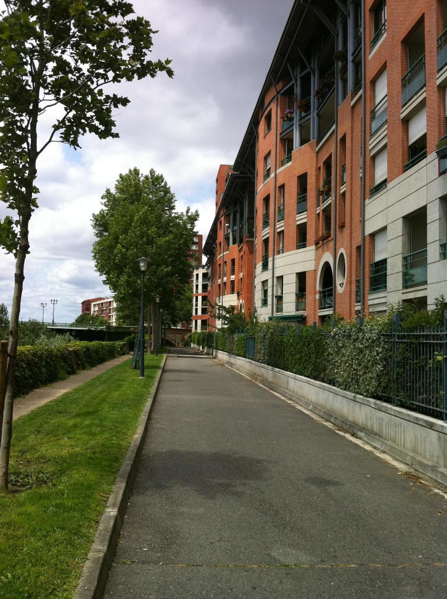 Appartement Standing A Toulouse En Centre Ville Luaran gambar